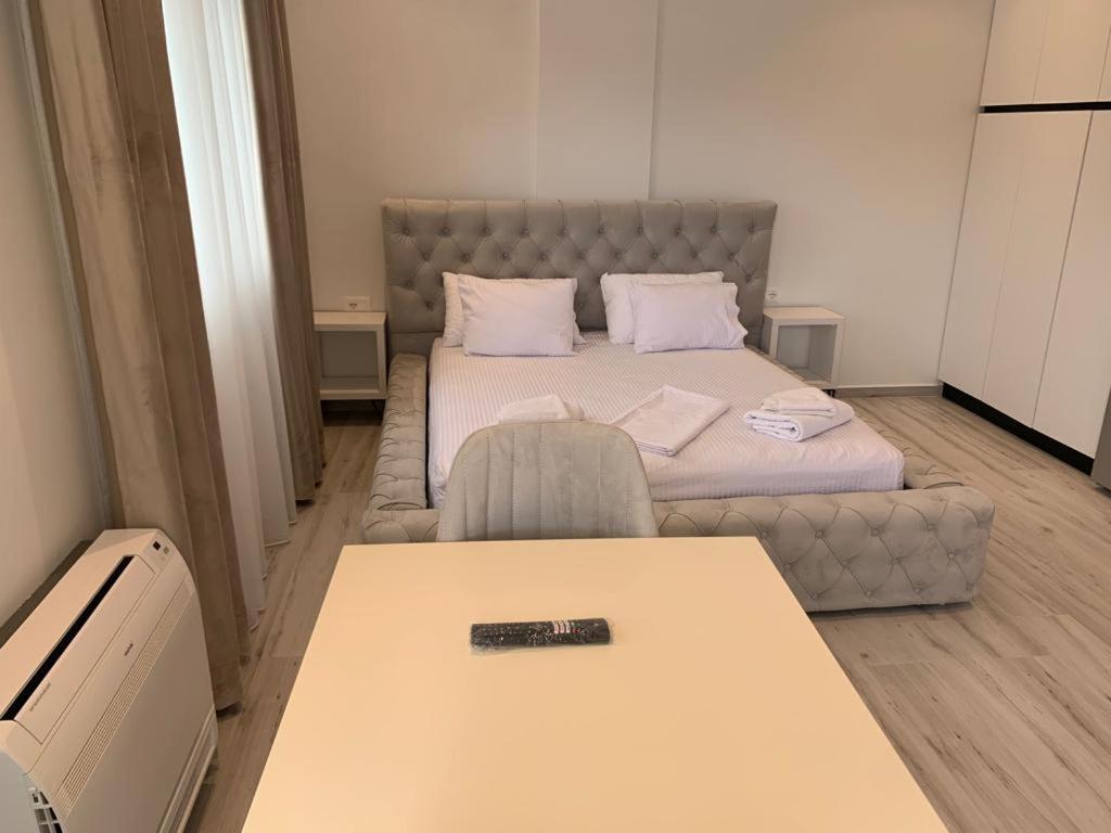 Delfin Apartments Sarandë Eksteriør billede