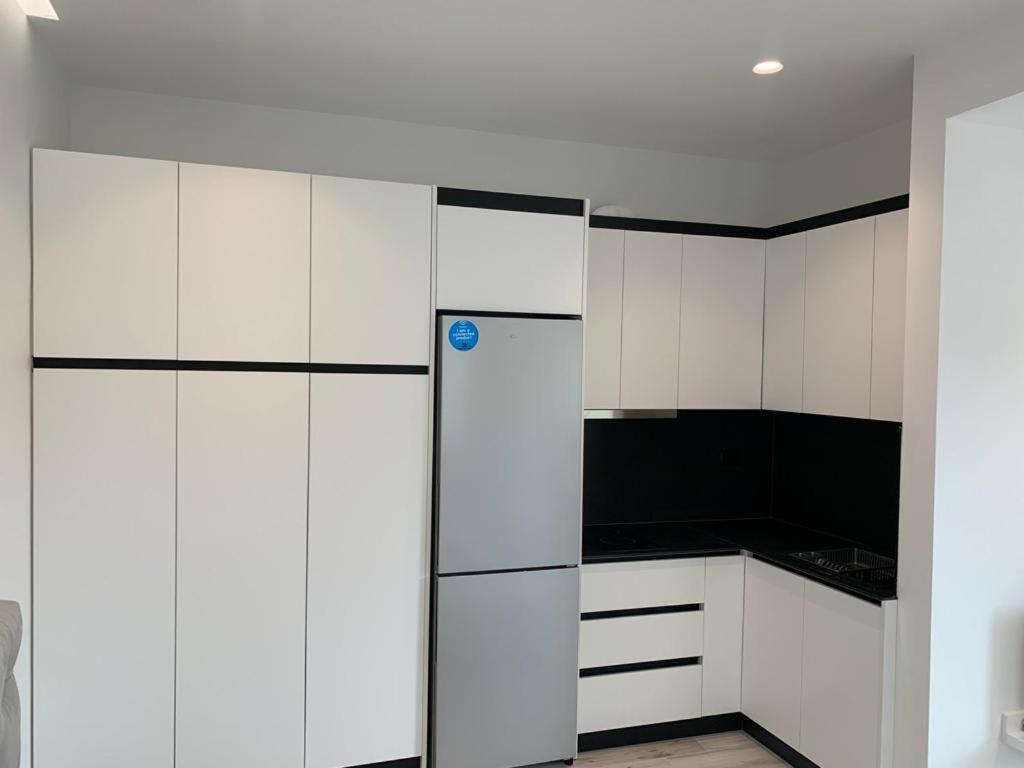 Delfin Apartments Sarandë Eksteriør billede