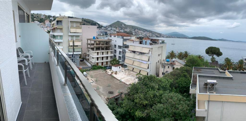 Delfin Apartments Sarandë Eksteriør billede