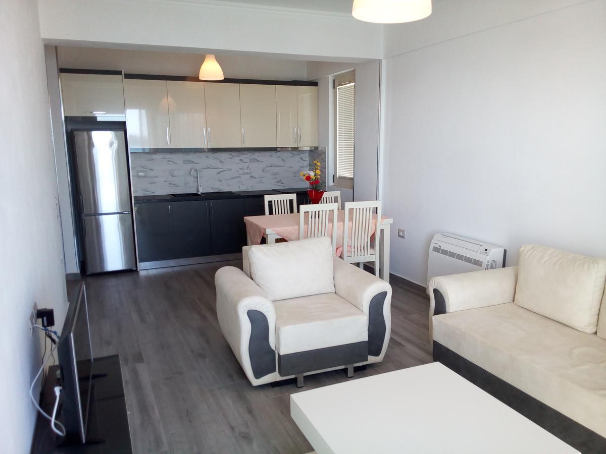 Delfin Apartments Sarandë Eksteriør billede