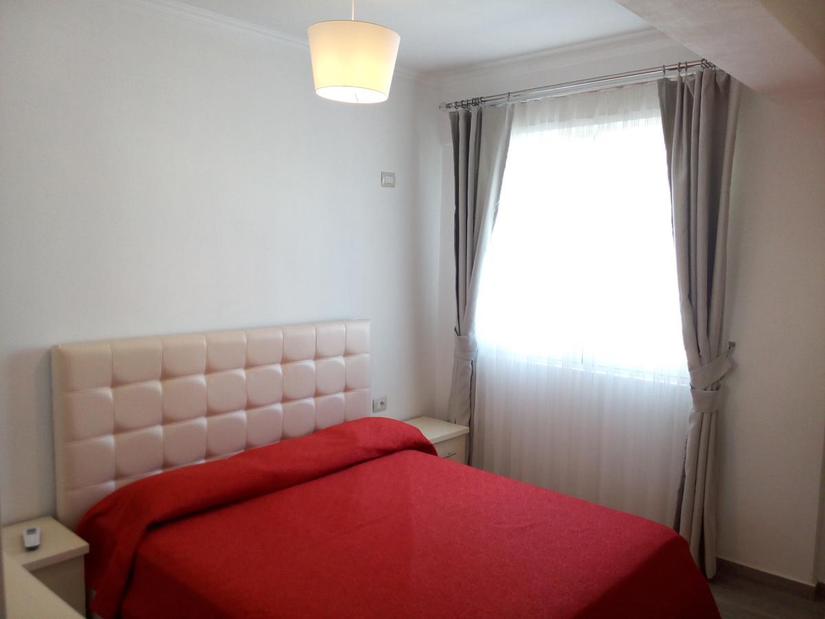 Delfin Apartments Sarandë Eksteriør billede